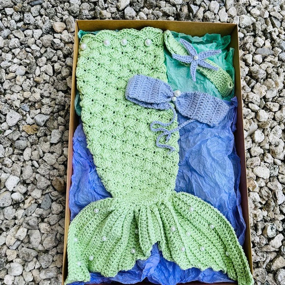 Hand made crochet set